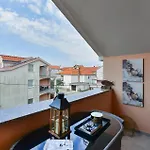 شقة 1 Bedroom Front In *