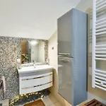 Lägenhet 1 Bedroom Beach Front Apartment In Zadar *