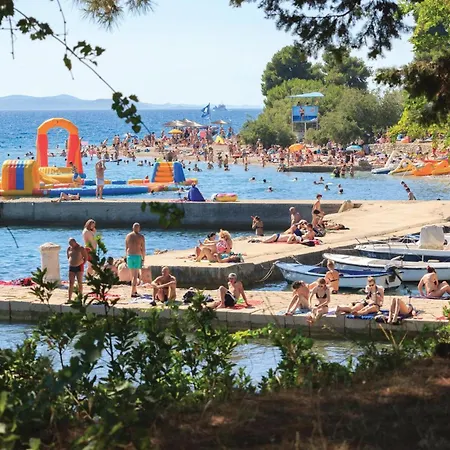1 Bedroom Beach Front Apartment In Zadar * 扎达尔
