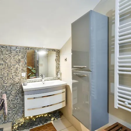 Διαμέρισμα 1 Bedroom Front In *